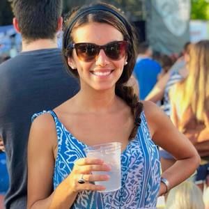 Meet your Posher, Mina